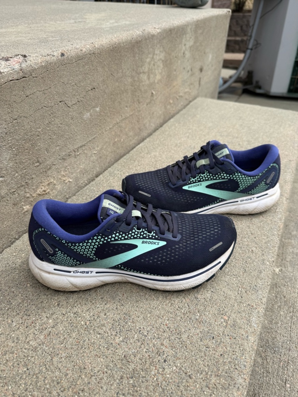 Women’s Brooks Ghost 14 (size 8.5)